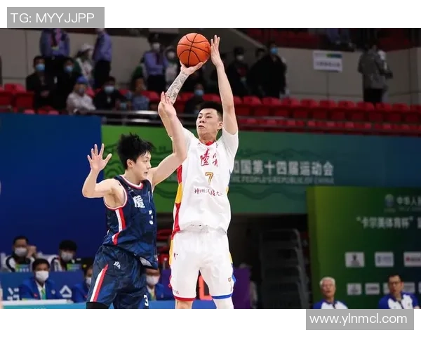 张镇麟领衔中国男篮奋勇出征展现新时代篮球精神与青春力量