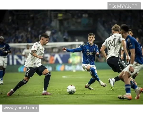 皇家马德里挑战强敌,激战新赛季豪门对决精彩纷呈 皇家马德里挑战强敌,激战新赛季豪门对决精彩纷呈